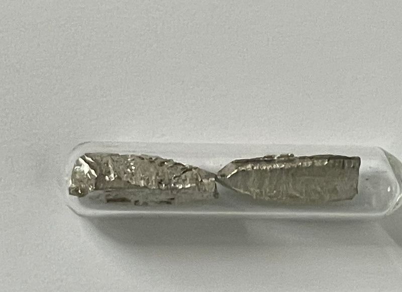Calcium Metal Dendritic Crystals 1 Gram 99.99% Clean in Argon in a Ampoule